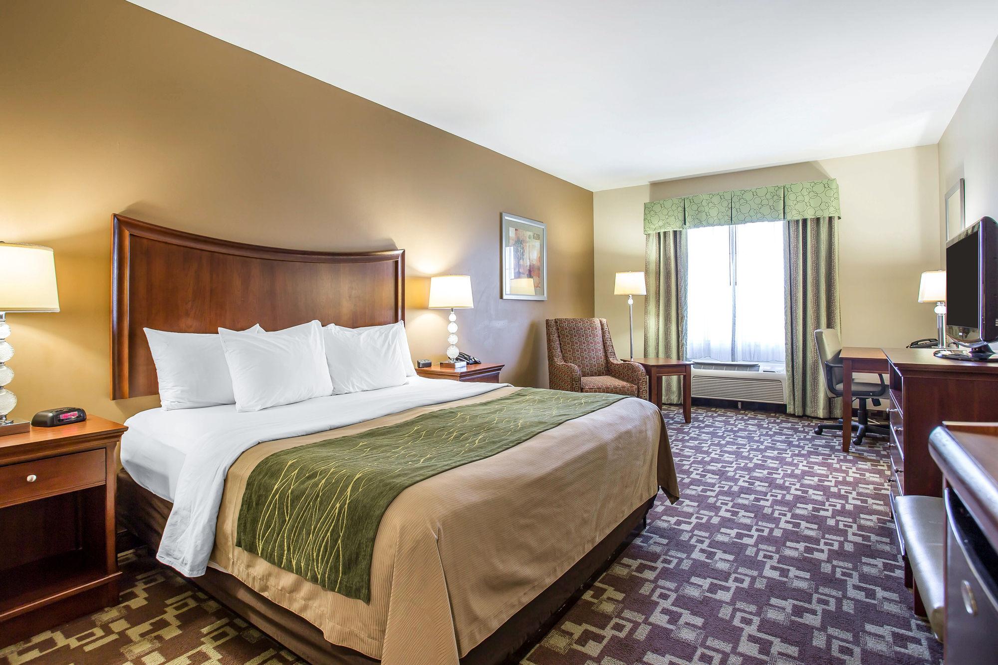 Comfort Inn & Suites Orangeburg Exterior photo