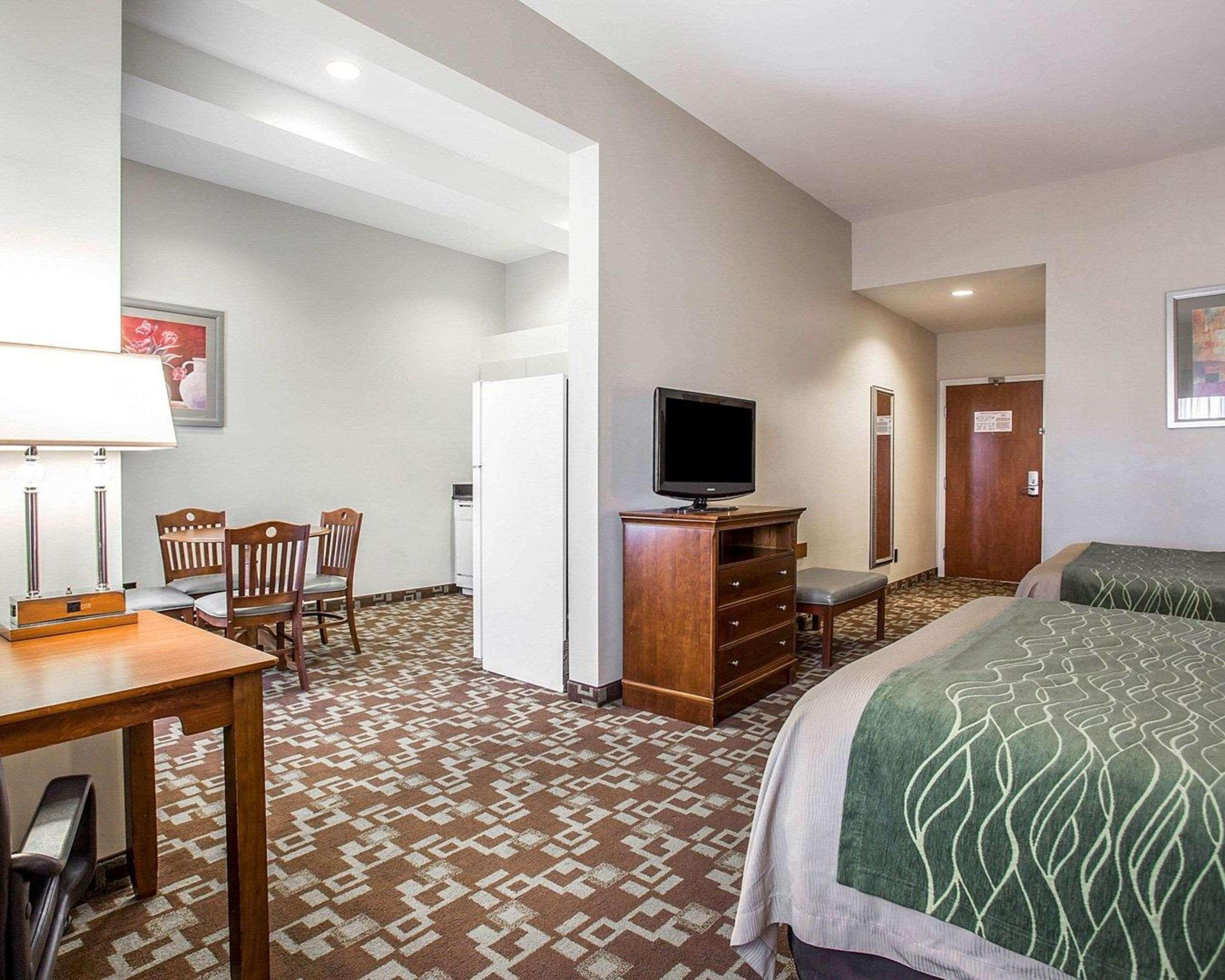 Comfort Inn & Suites Orangeburg Exterior photo